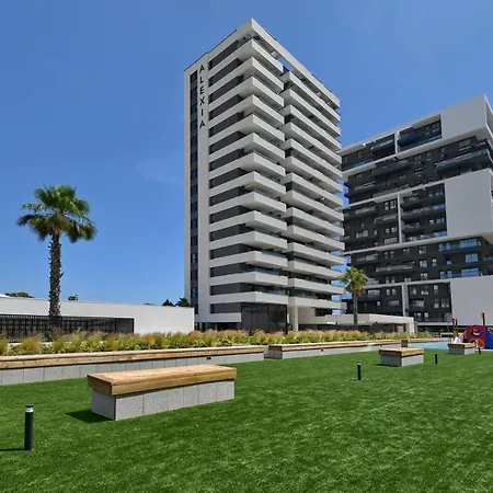 Fantastic 200mt 2bedroom Apartamento *